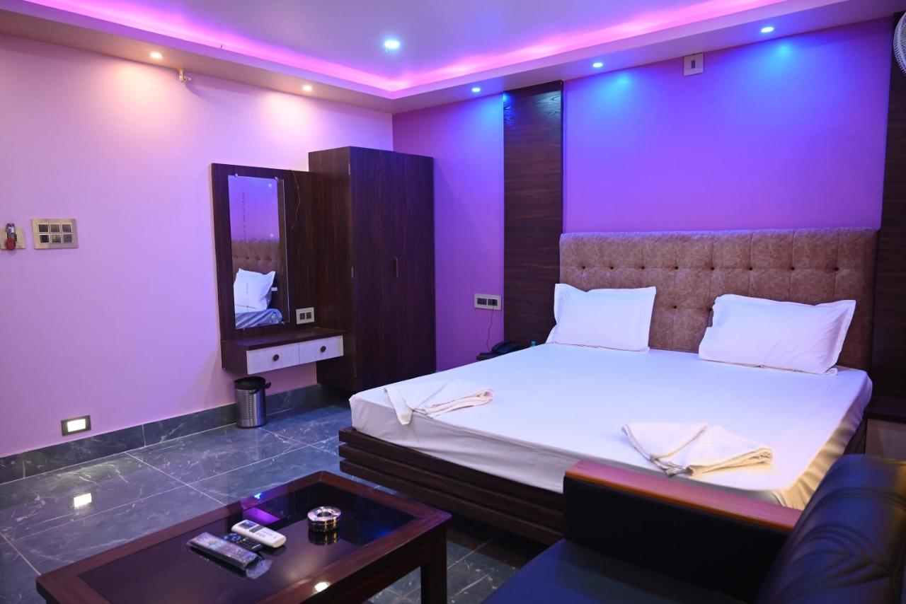 Oyo Hotel Tulusi Inn 볼푸르 외부 사진