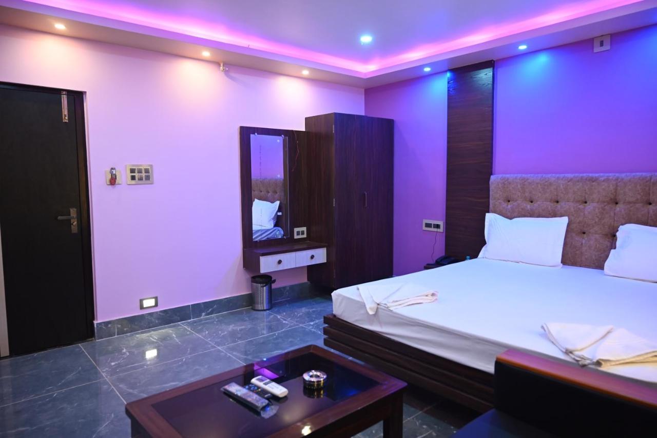 Oyo Hotel Tulusi Inn 볼푸르 외부 사진