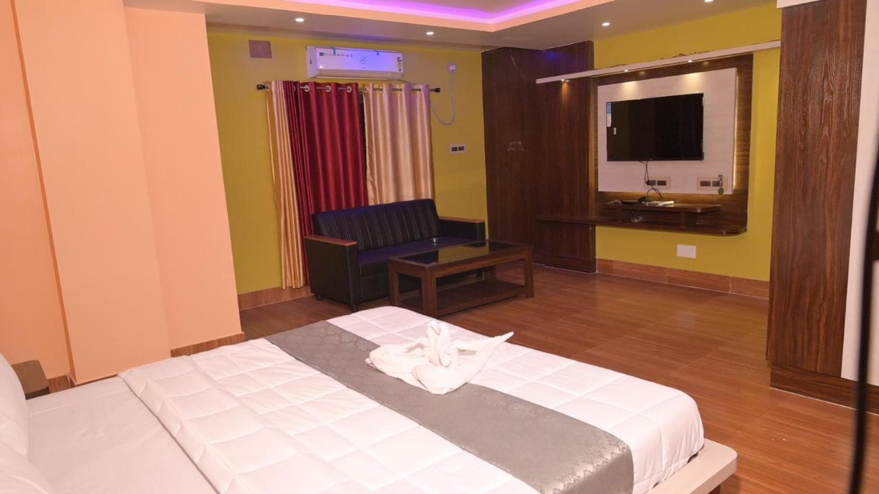 Oyo Hotel Tulusi Inn 볼푸르 외부 사진